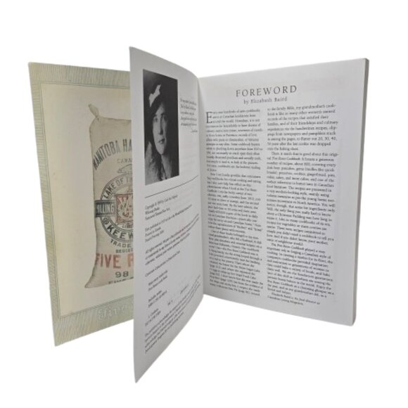 Vintage Five Roses Cookbook Bread and Pastry Classic Canadian Cookbook Softcover - Picture 5 of 16